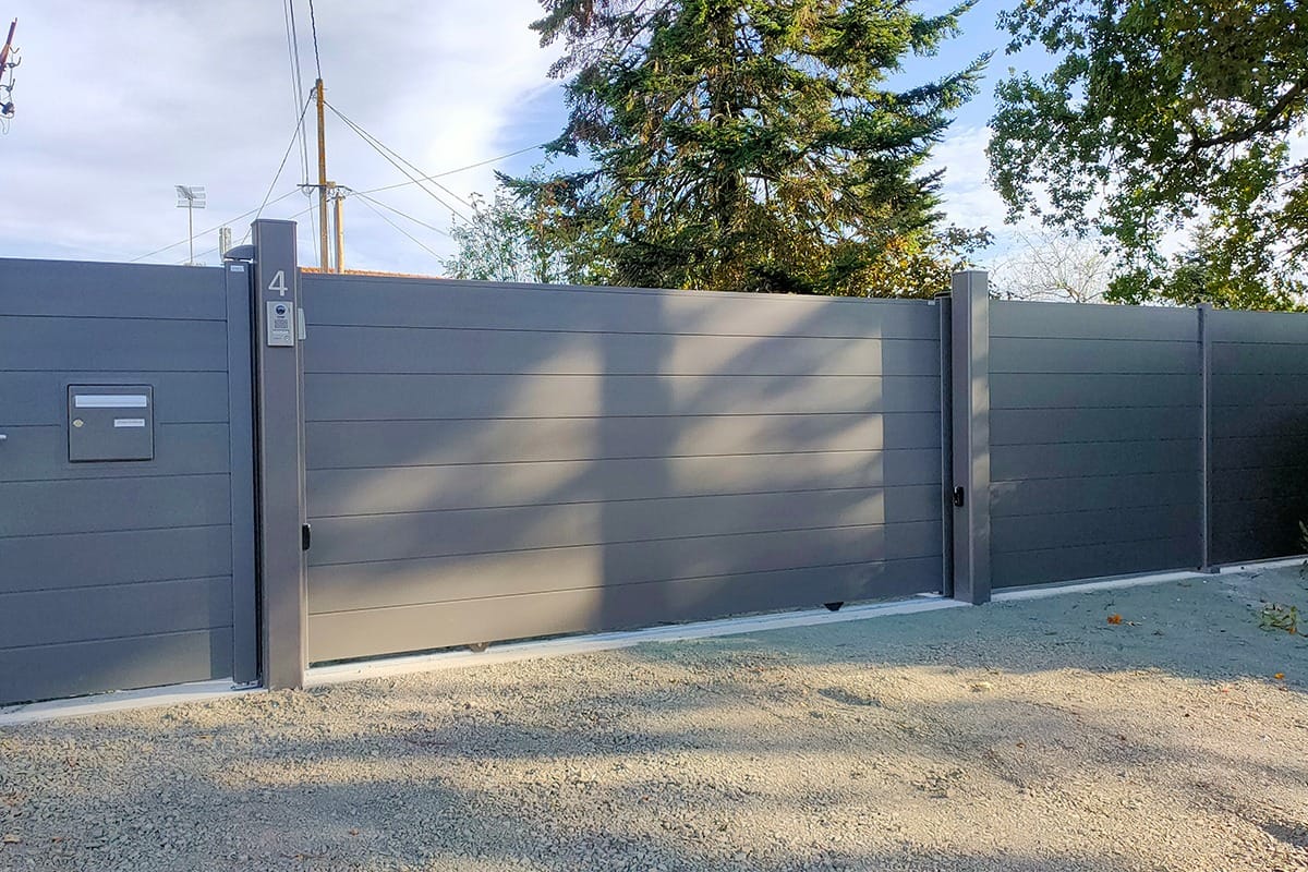 Portail coulissant alu gamme Optimo modèle Phénix - RAL2900