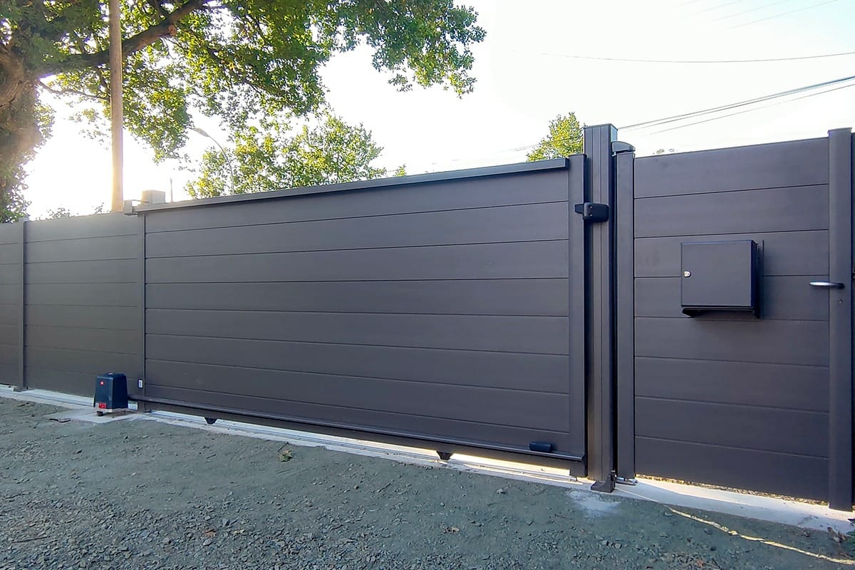 Portail coulissant alu gamme Optimo modèle Phénix - RAL2900