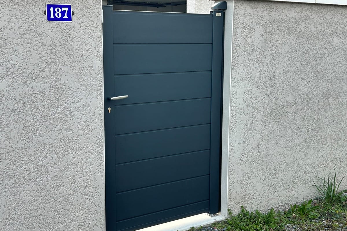 Portillon alu gamme Optimo modèle Phénix - RAL7016