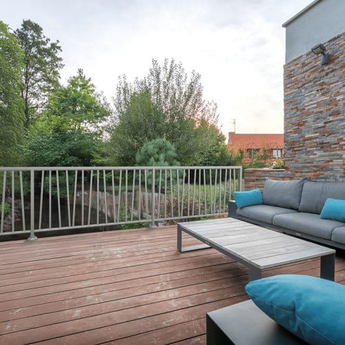 garde-corps-alu-signature-cambria-v-ral-9006-1 Garde-corps alu gamme Signature modèle Cambria V - RAL 9006