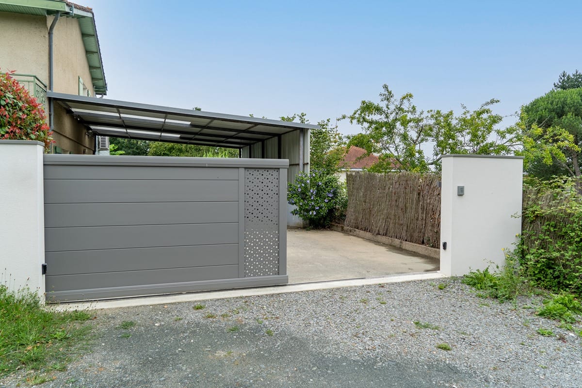 Portail coulissant alu gamme Signature modèle Arial 255 décor Bulles de savon - RAL9007