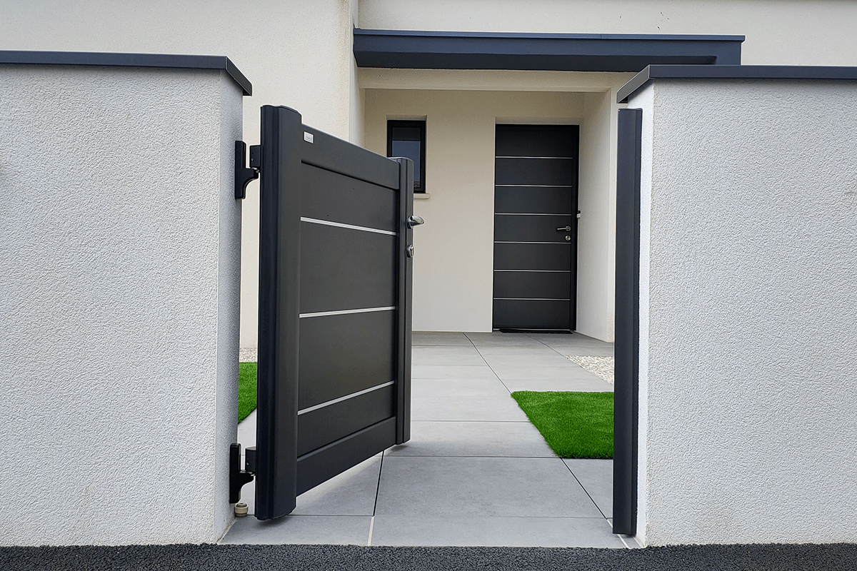 Portillon Signature Origin lames 255 RAL 2100 décor Lignée