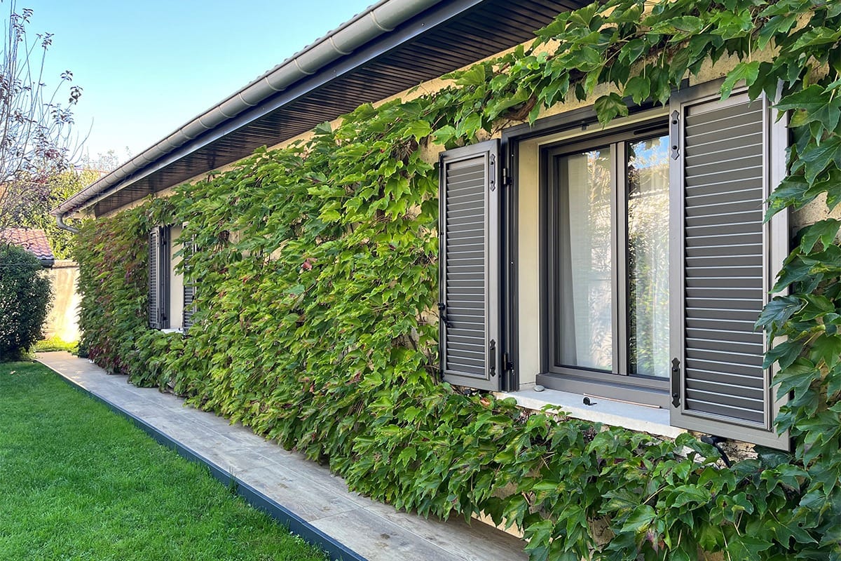 Volets battants gamme Intemporel modèle Pégase - RAL2900