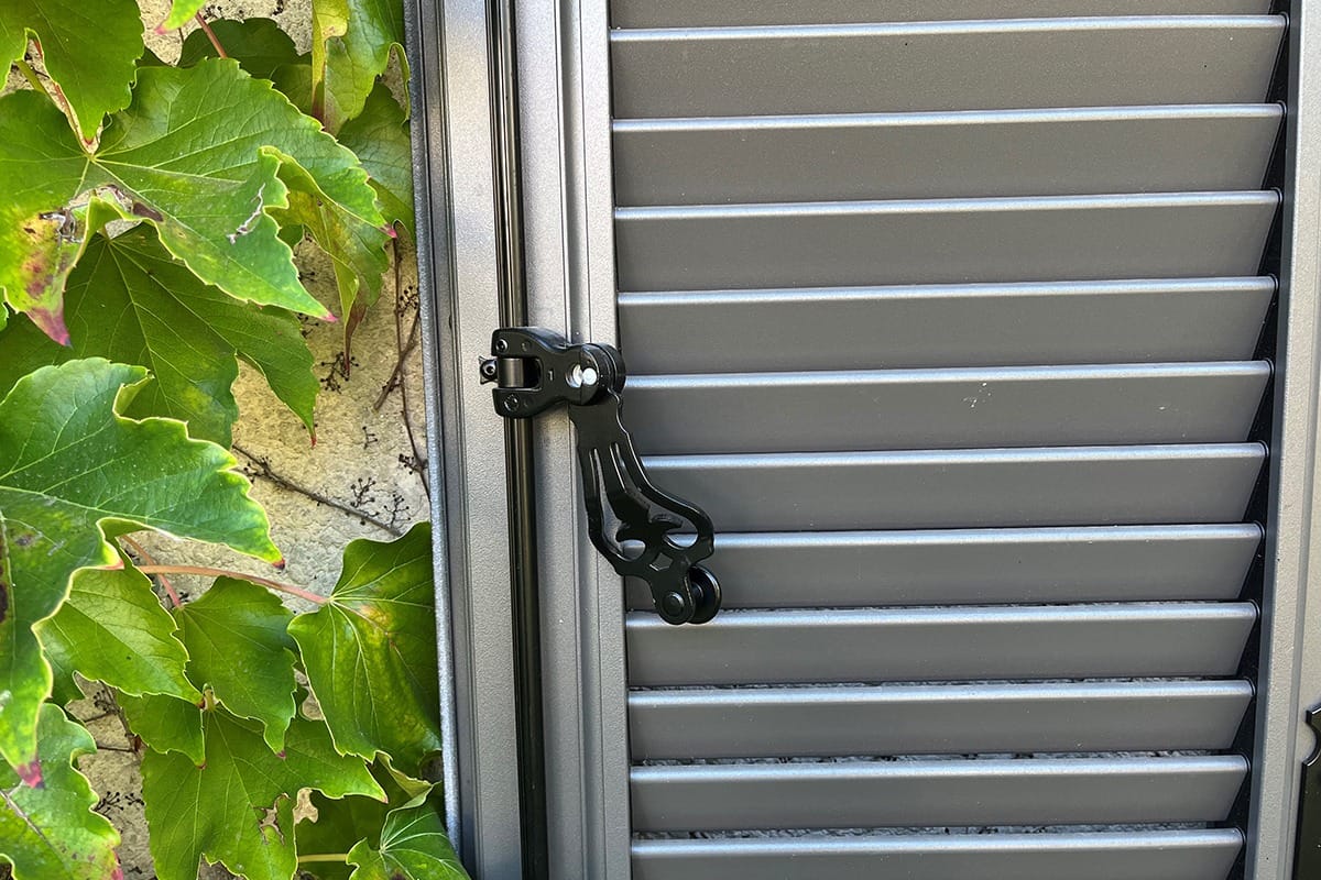 Volets battants gamme Intemporel modèle Pégase - RAL2900