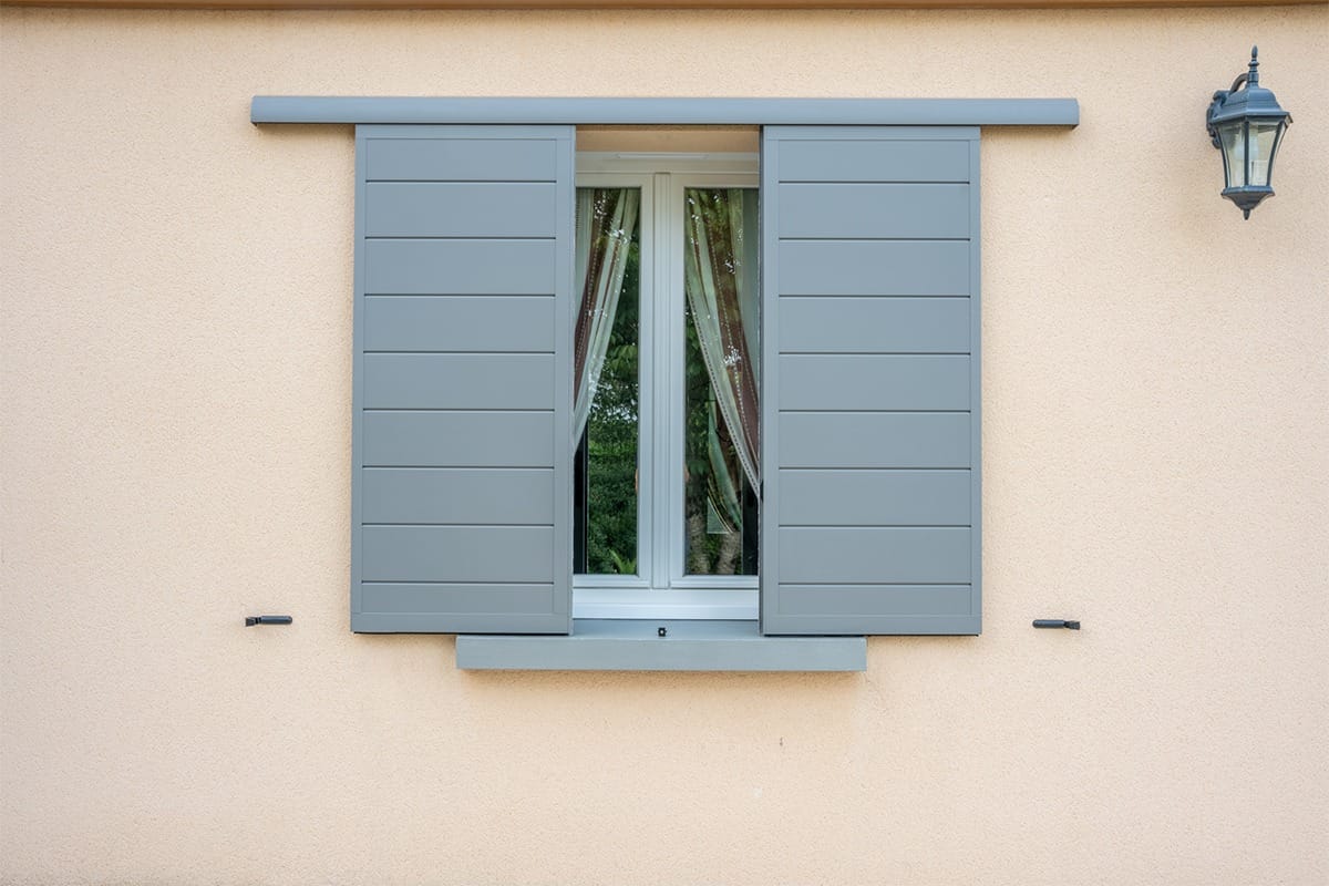 Volets coulissants gamme Élégance modèle Diamant - RAL9007