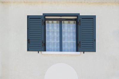 Volets battants aluminium Astéria – Gamme Intemporelle