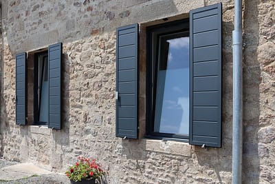 Volets battants aluminium 170H – Gamme Quadra