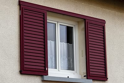 Volets coulissants aluminium Onyx – Gamme Élégance